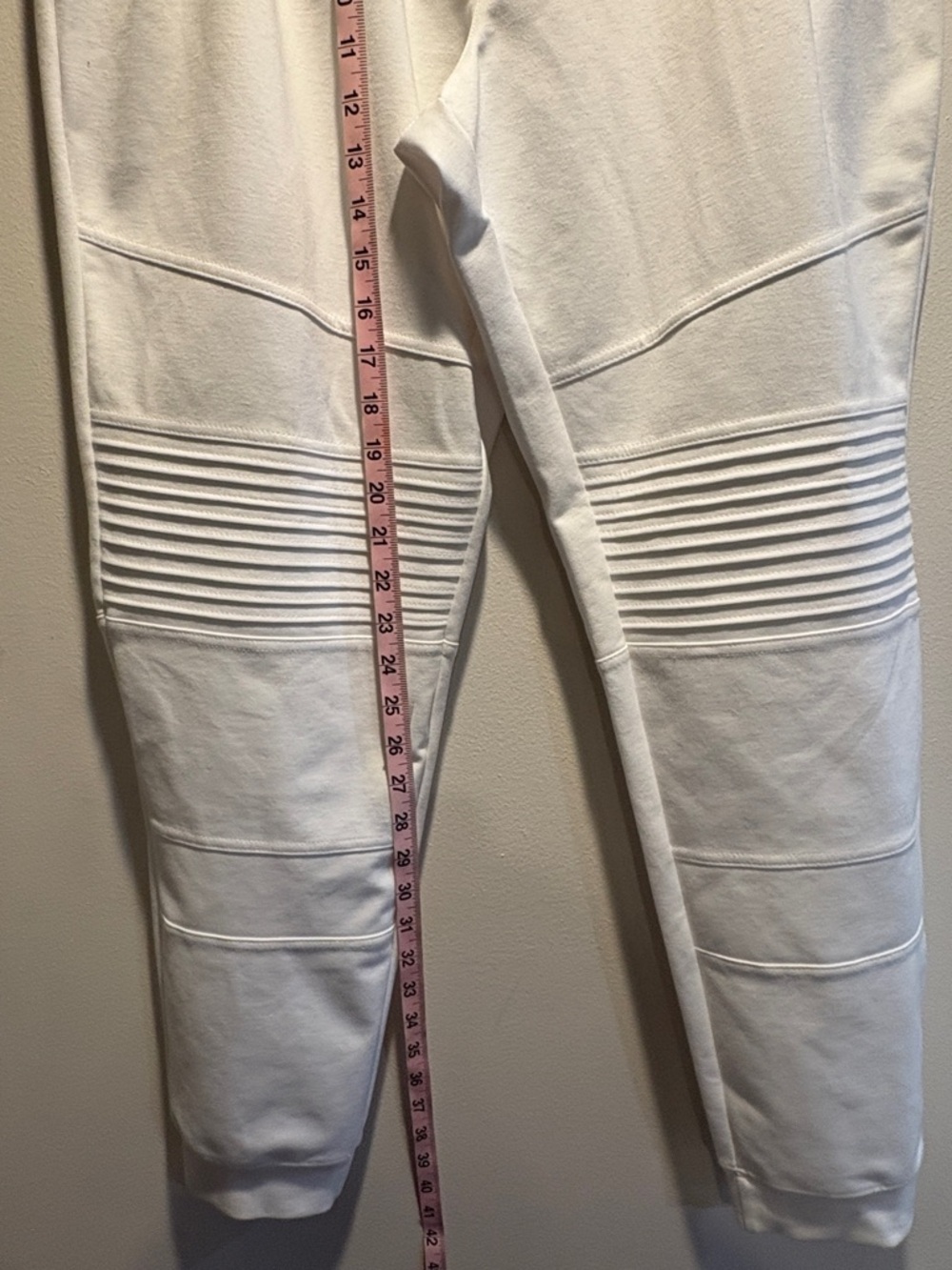 INC International Concepts White Ribbed Knee Moto Joggers